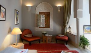 salon suite Glaoui riad Dar Housnia à Marrakech